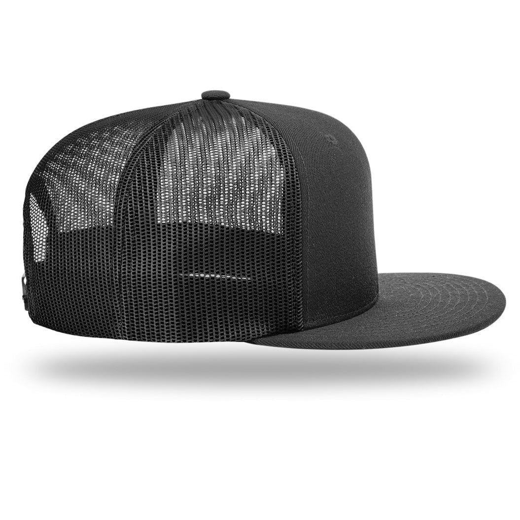 Flat Bill Trucker | Black / White